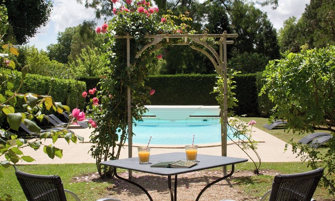 Chenonceaux Hotel | Hotel La Roseraie