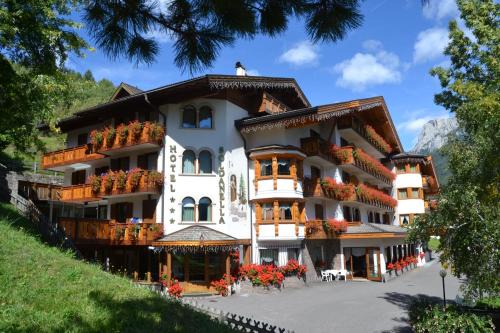 Moena Hotel | Hotel La Soldanella