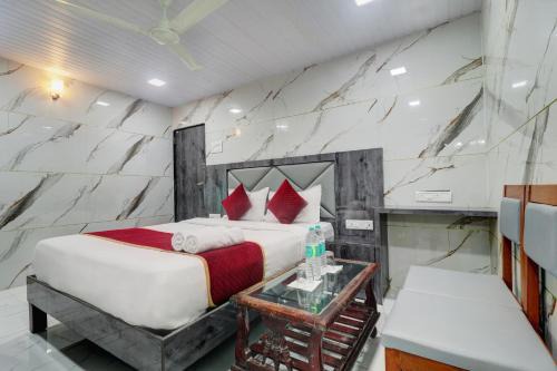 Powai Hotel | Hotel Lake Site