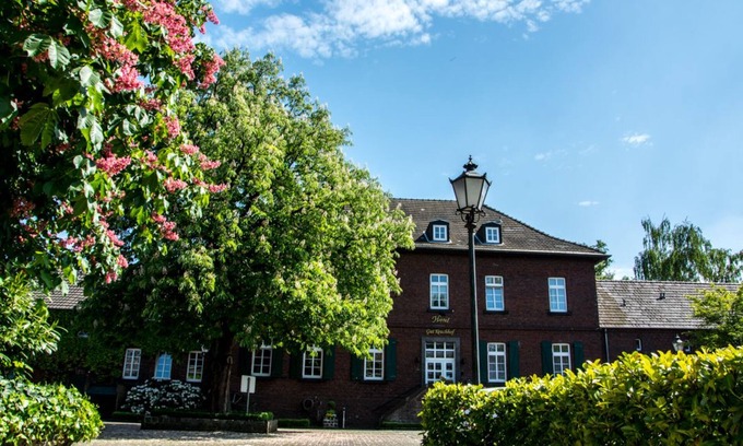 Loevenich Hotel | Hotel Landhaus Gut Keuchhof