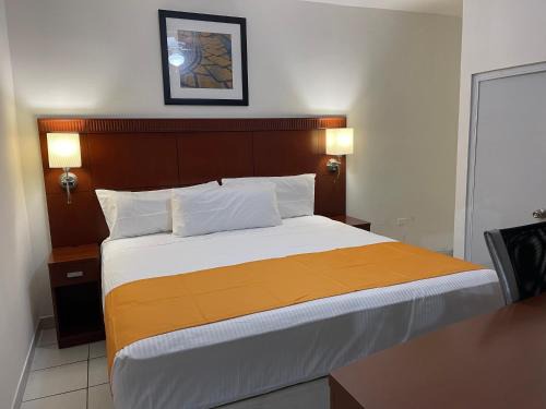 La Paz Hotel | HOTEL LAS PALMAS