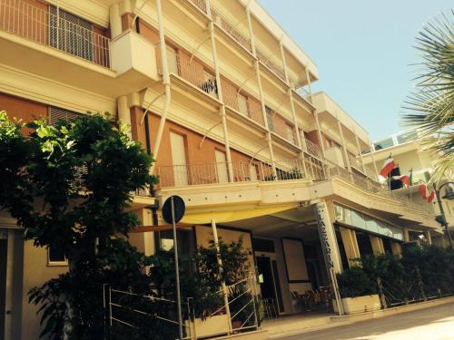 Bellaria-Igea Marina Hotel | Hotel Lazzarini