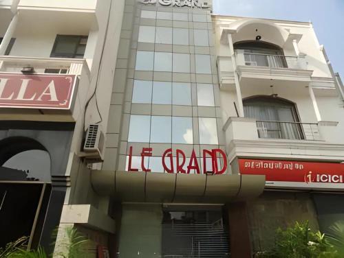Kalkaji Hotel | Hotel Le Grand in Kalkaji