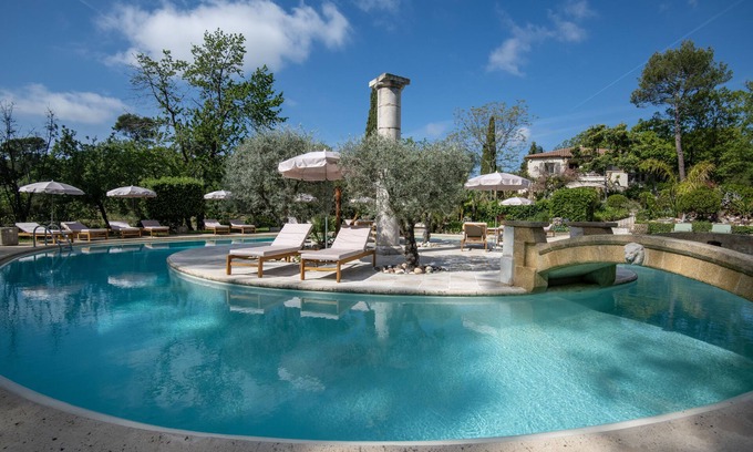 Saint-Paul-de-Vence Hotel | Hotel Les Messugues