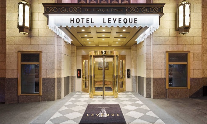 Scioto Mile Hotel | Hotel LeVeque, Autograph Collection
