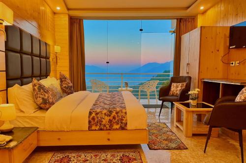 Tehri Hotel | Hotel Lily Woods, Near JW Marriott Mussoorie - A Beautiful Lavish & Luxury Hotel with Mountain View Managed By Lily
