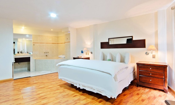 Downtown La Paz Hotel | Hotel LP Columbus