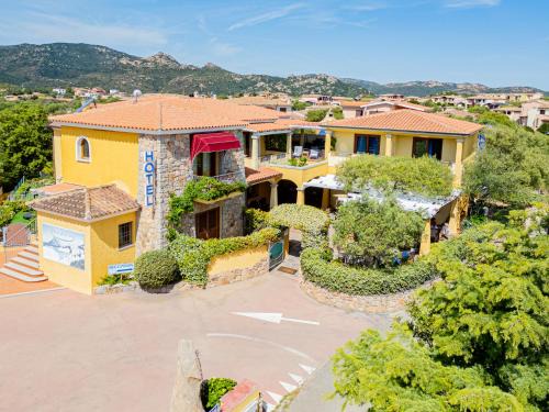 Monte Petrosu Hotel | Hotel Lu Pitrali