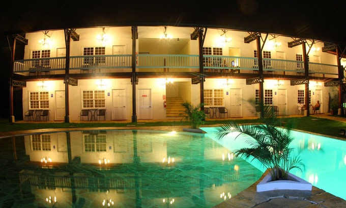 Santa Ana Hotel | Hotel Luisiana