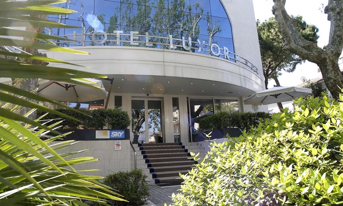 Marina Centro Hotel | Hotel Luxor