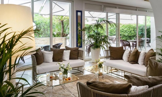 Fogliano Marina Hotel | HOTEL MADDALENA