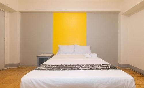 Iloilo City Proper Hotel | Hotel Madiaas by RedDoorz