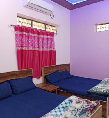 Varanasi Hotel | Hotel Mahadev guest house Fully AC OR NON AC Room In Varanasi