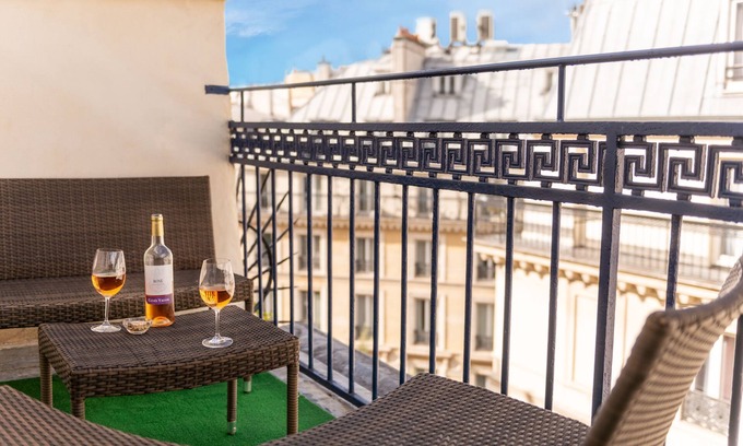 Quartier du Faubourg-Montmartre Hotel | Hotel Maison Axel Opéra Paris