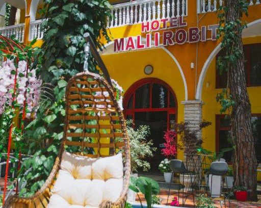 Golem Hotel | Hotel Mali i Robit