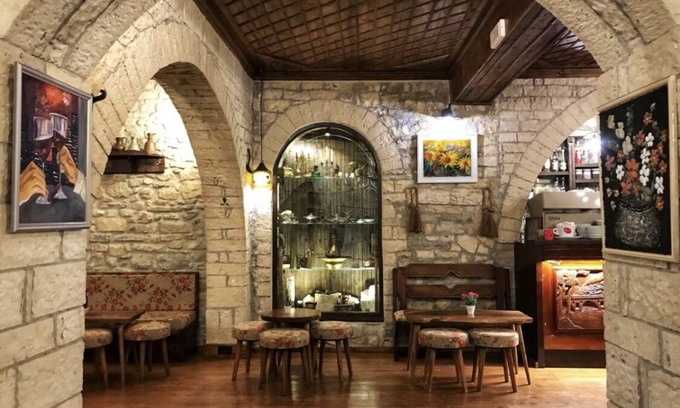 Berat Hotel | Hotel Mangalemi