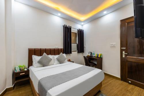 Naraina Hotel | Hotel Mannat Green Near Naraina Vihar Metro Station