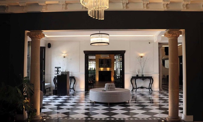 Leon Hotel | Hotel Mansión e Borbón