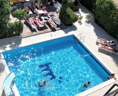 Fogliano Marina Hotel | Hotel Marzia con Piscina