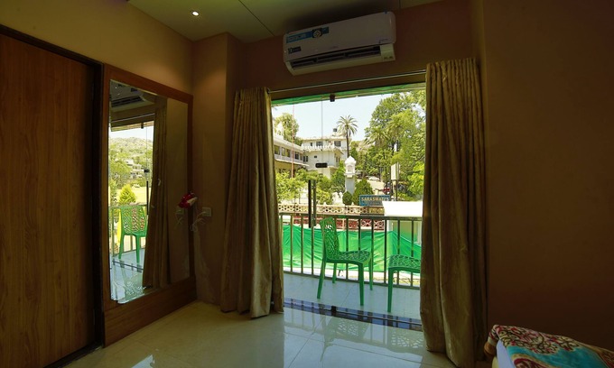 Mount Abu Hotel | Hotel Maya Palace