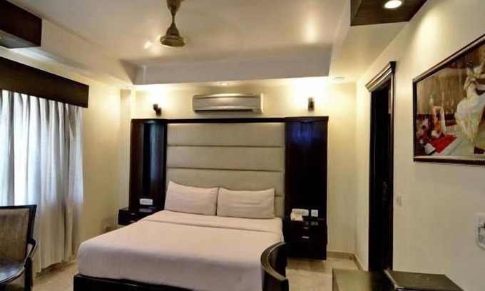 Greater Kailash Hotel | Hotel Meridian Plaza