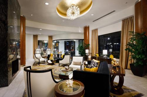 East Town Hotel | Hotel Metro, Autograph Collection