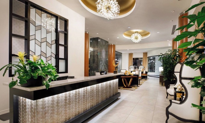 East Town Hotel | Hotel Metro, Autograph Collection