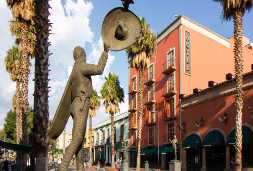 Downtown Mexico City Hotel | Hotel MX garibaldi CDMX, Trademark Collection by Wyndham