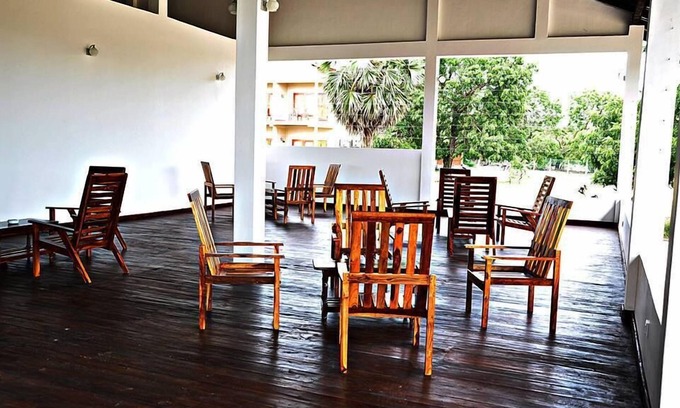 Manmunai North Hotel | Hotel Naaval