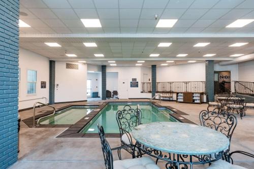Cascade Hotel | Hotel NoBo Cascade, Tapestry Collection by Hilton