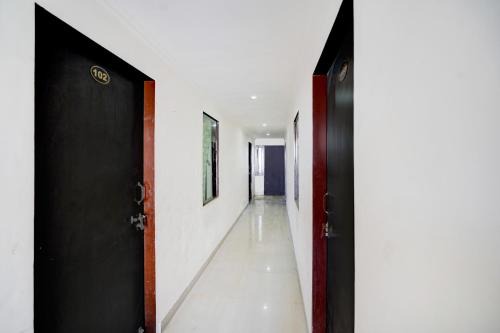 Jagatpura Hotel | HOTEL O HOLIDAYS INN