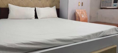 Faizabad Apartment | Hotel O Home Crystal Cottage Home Stay