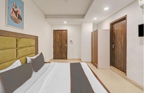 Delhi Hotel | Hotel O Kashish Residency