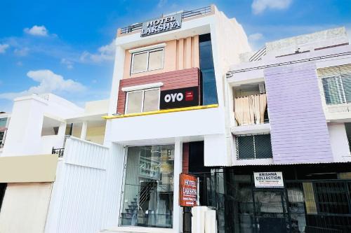Indore Hotel | Hotel O Lakshya