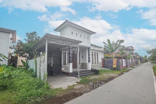 Kalimantan Hotel | Hotel O Pondok Tawing Rumbih