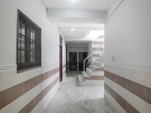 Delhi Hotel | Hotel O Red Rose