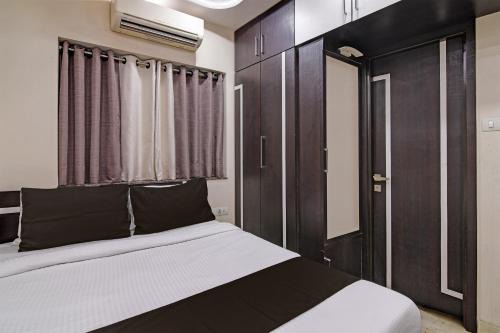 New Town Hotel | Hotel O Shivaalay Inn Near Newtown Bus Stand