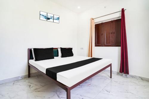 Bareilly Hotel | Hotel O The Moon