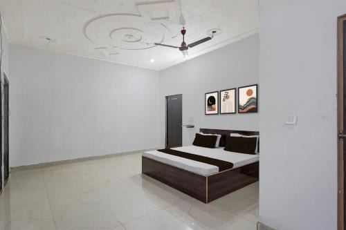 Mat Hotel | Hotel O UP 85