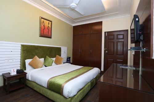DLF City Hotel | Hotel O vagmi Residency -1