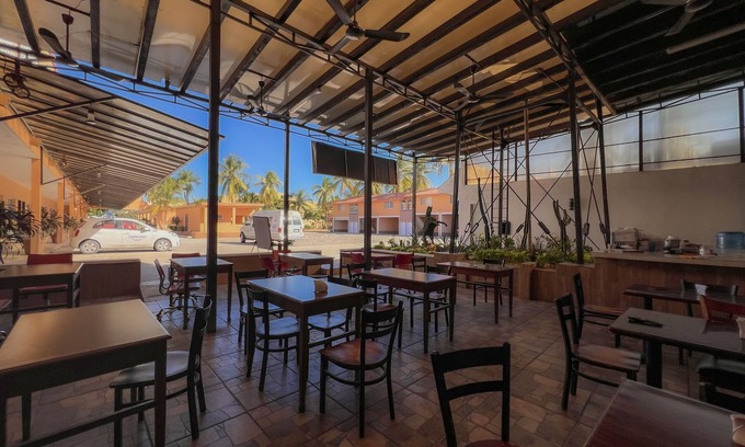 Sin Nombre Hotel | Hotel Oasis
