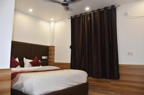 Gorakhpur Hotel | Hotel Obsidian Red