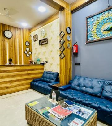Mathura Hotel | Hotel Oliver Courtyard