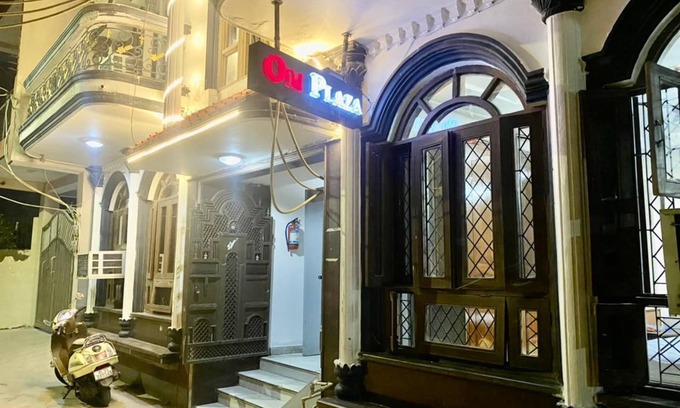 Delhi Hotel | Hotel OM Plaza