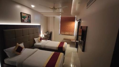Varanasi Hotel | Hotel Ozas Grand