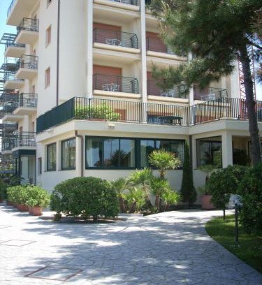 Lido di Camaiore Hotel | Hotel Paris