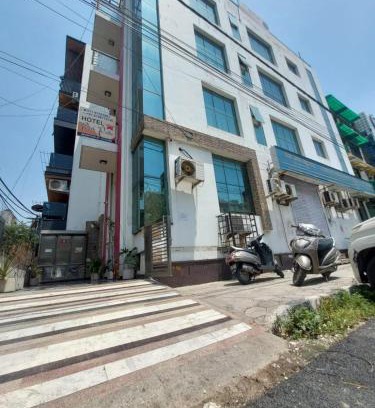 Pitampura Bed & Breakfast | Hotel Park Pride Pitampura New Delhi, Couple Friendly
