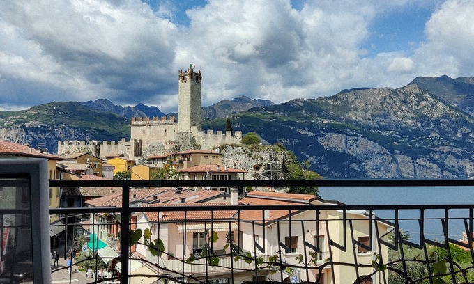 Malcesine Old Town Hotel | Hotel Peler