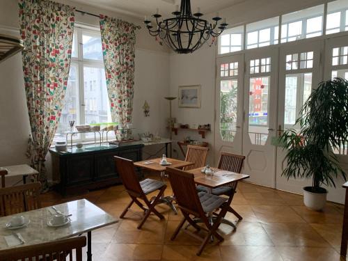Friedenau House | Hotel Pension Senta
