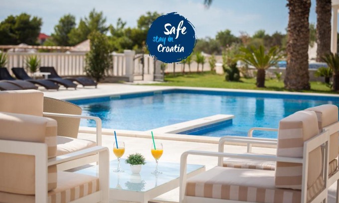 Rogoznica Hotel | Hotel Perla